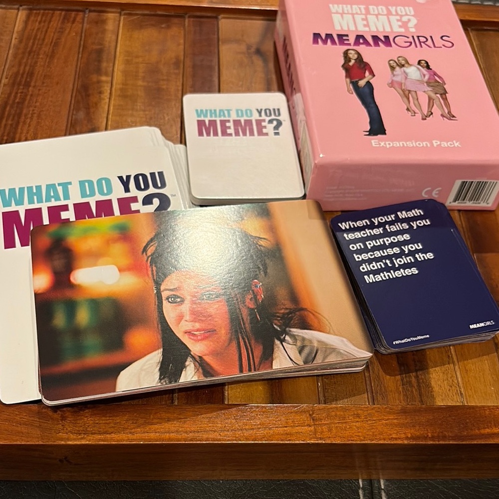 What Do You Meme? Mean Girls Expansion Pack 2018 Paramount Pictures. Like New